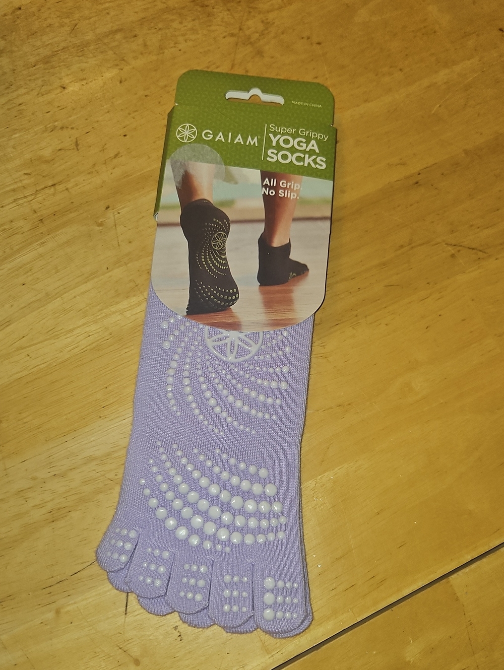 GAIAM Lavender Super Grippy Yoga Toe Socks